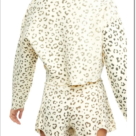 Hp🐶 Rain Check Short Pajamas
FREE PEOPLE - Picture 2 of 3